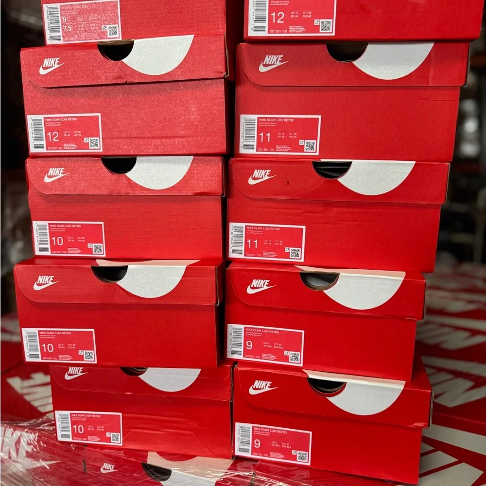 Nike panda’s dunk Low-Top Sneakers - Picture 3 of 3